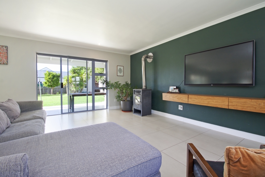 3 Bedroom Property for Sale in Bluewater Estate Western Cape